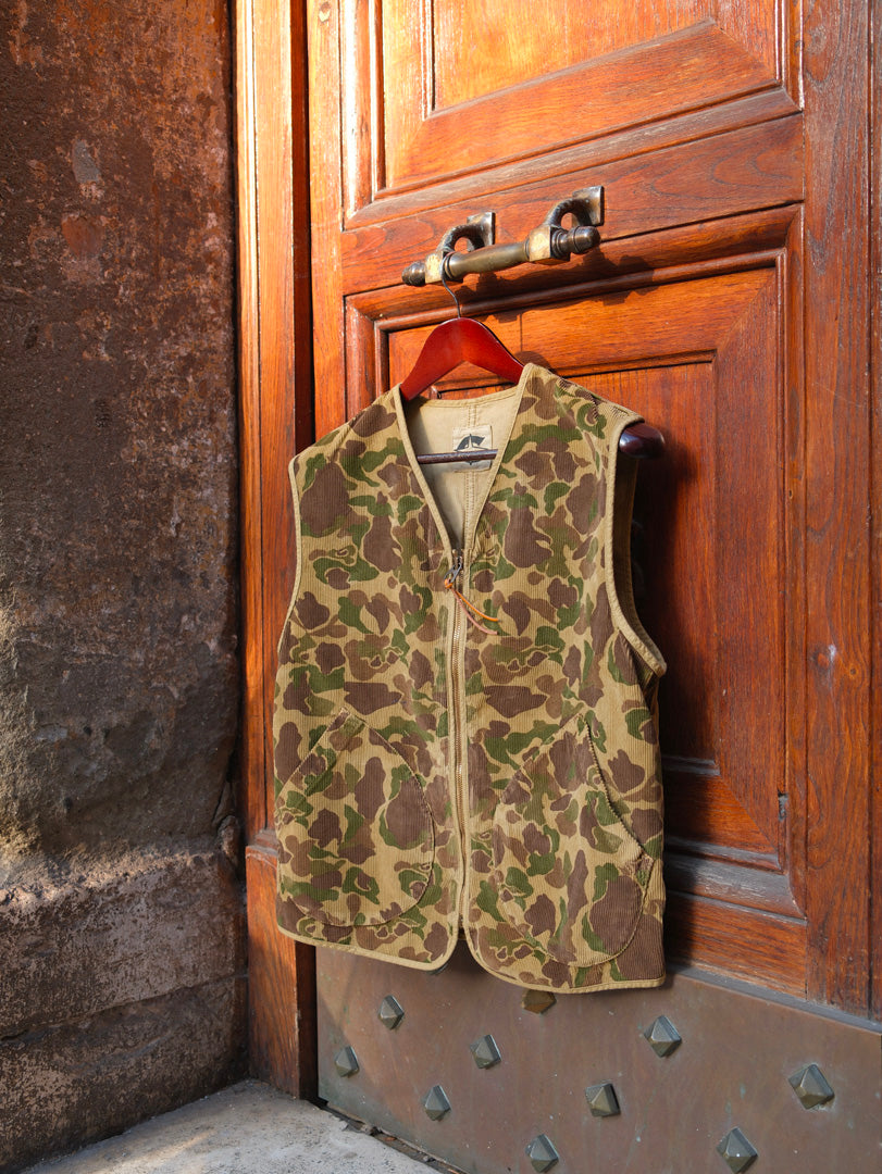 Chesapeake's Scott Deck Vest Corduroy Frogskin