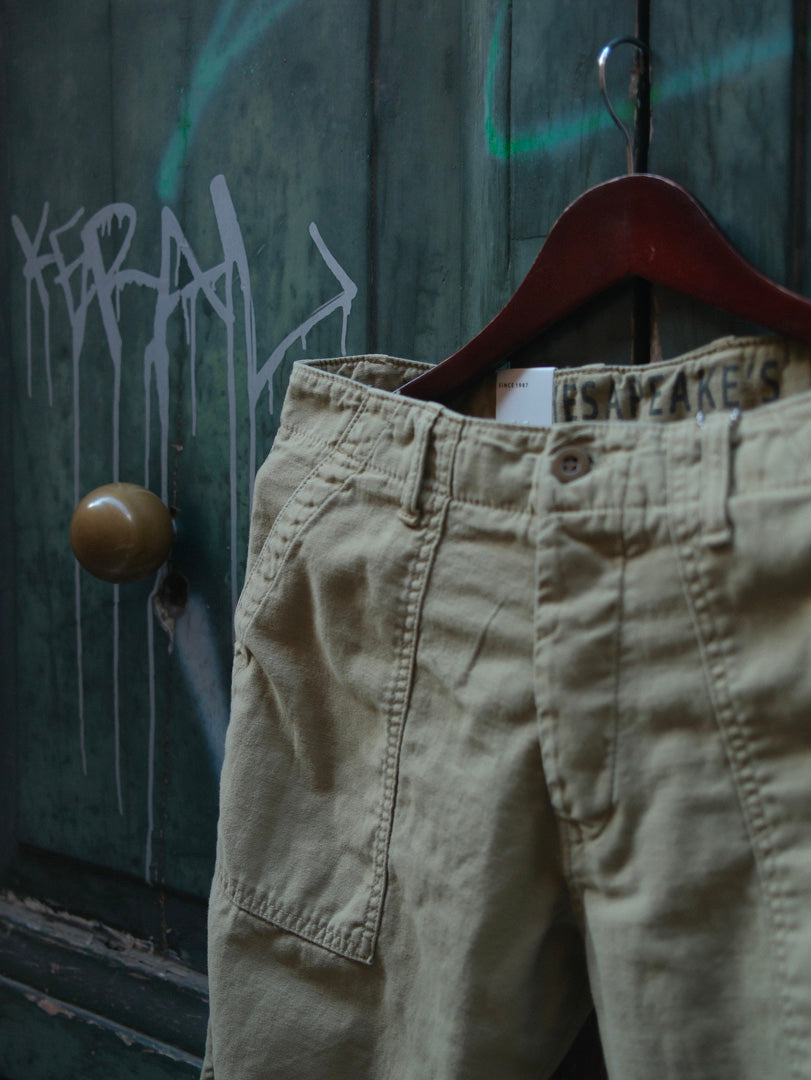 Chesapeake's Fatigue Pant Sateen Graves Khaky Green