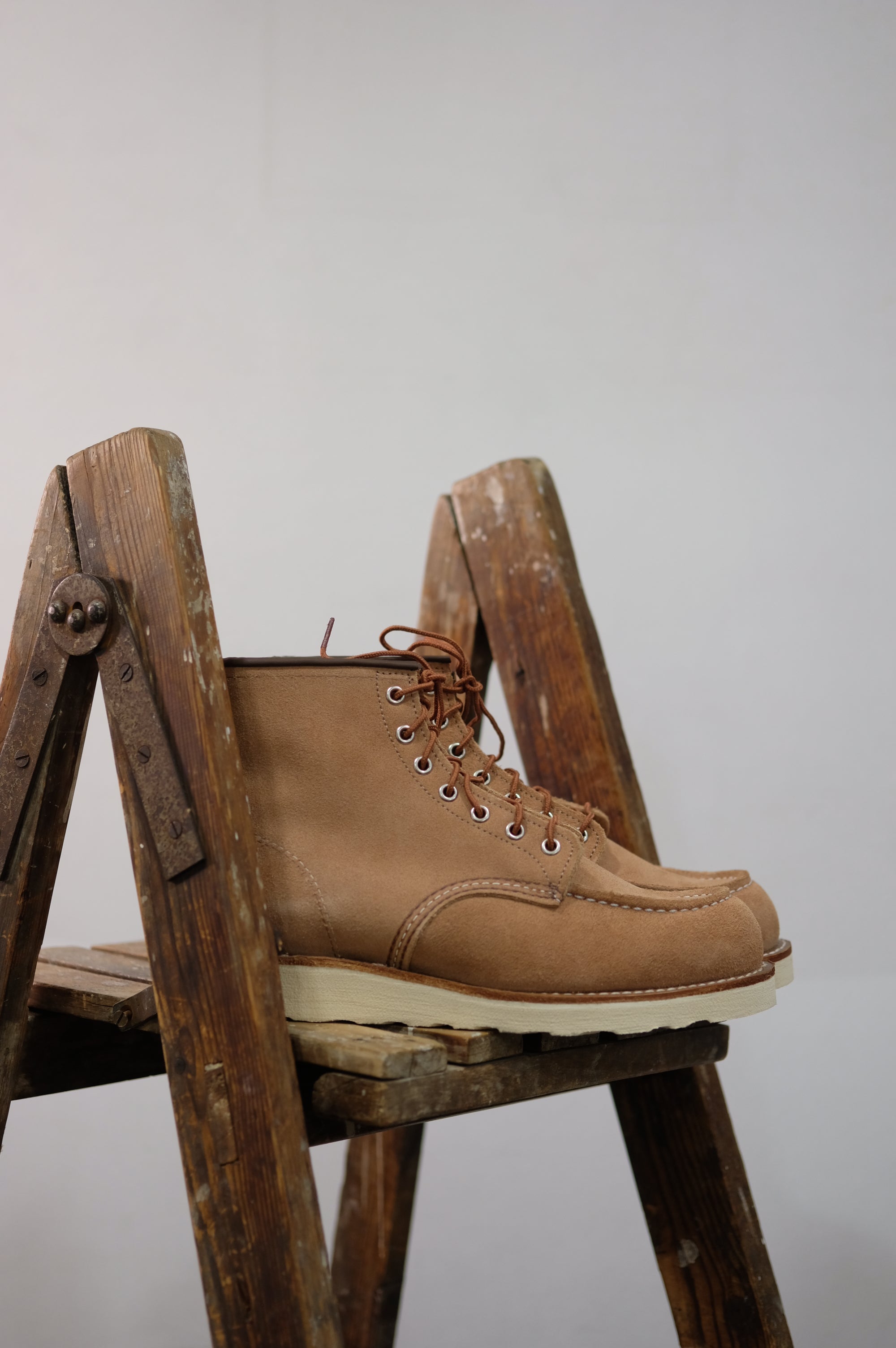 Red Wing  Classic Moc  Dusty Rose 8208