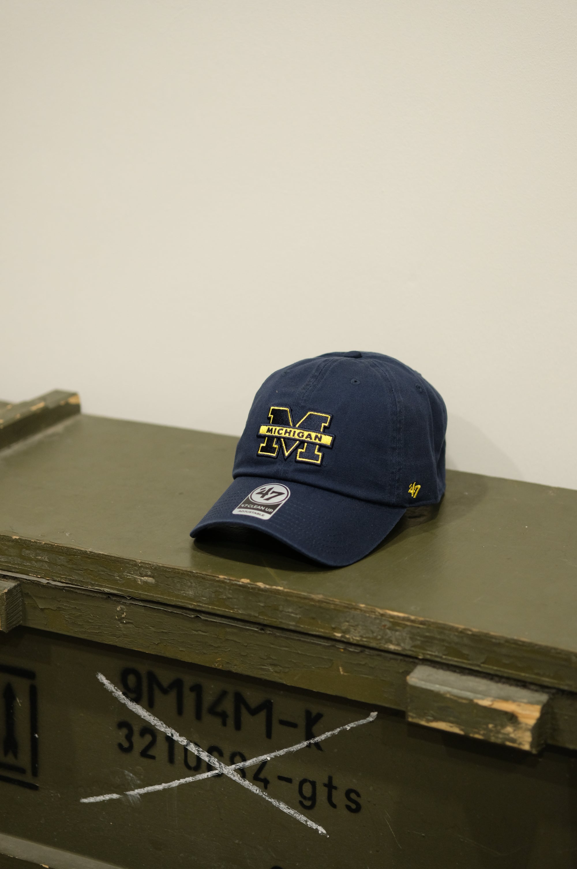 '47 Cappello Michigan Wolverines Navy