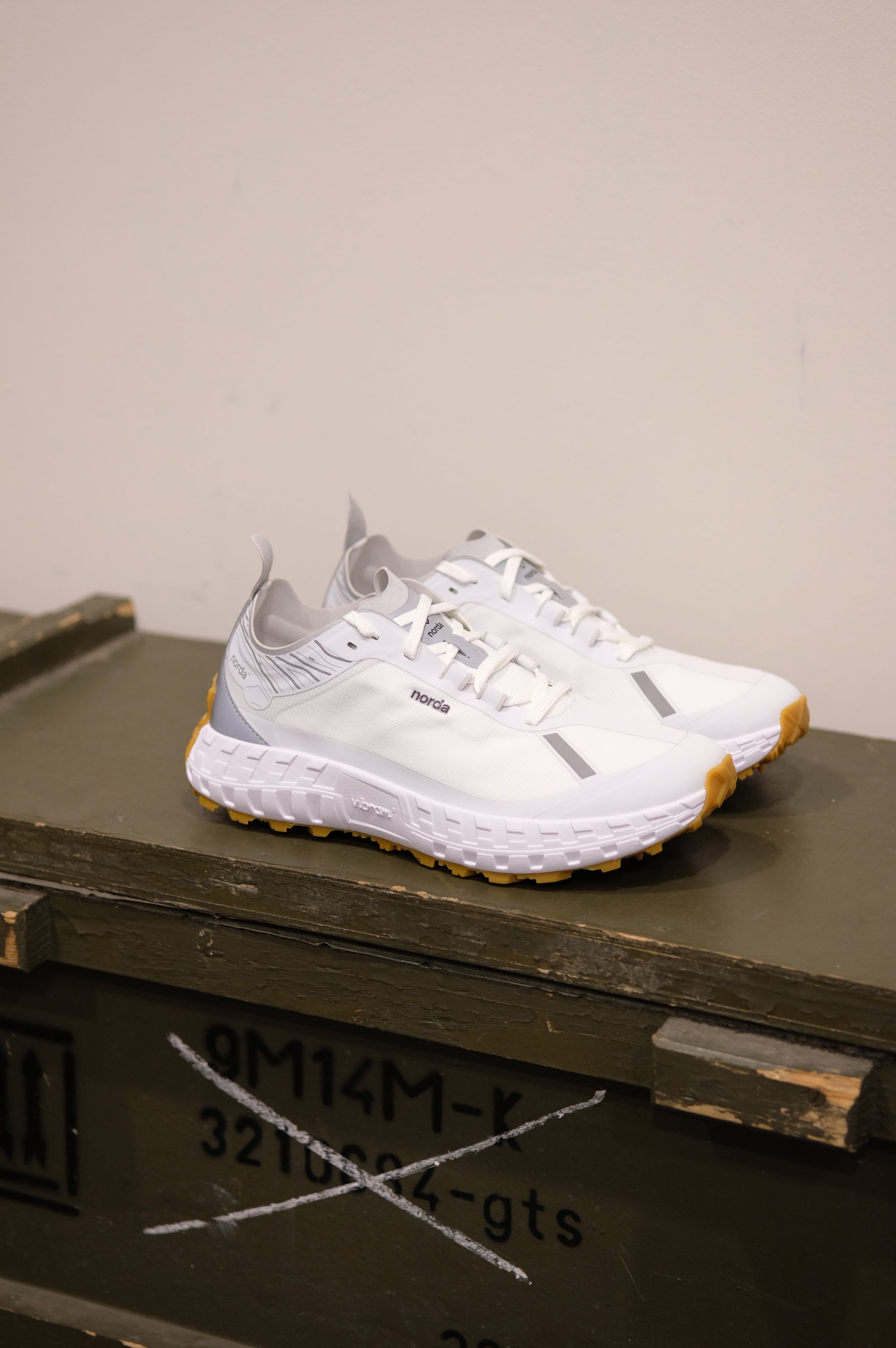 Norda Scarpa 001M White/Gum