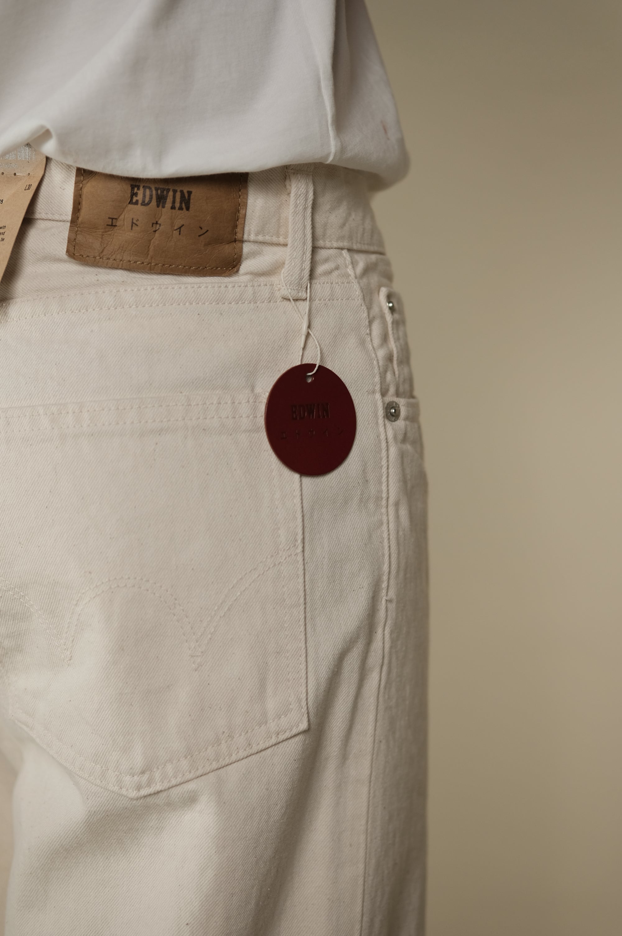 Edwin Jeans Loose Fit Off White