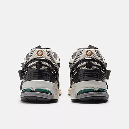 New Balance M1906AD - Silver Metallic/Vintage Colours