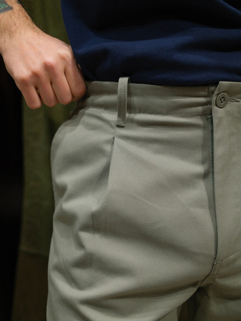 Universal Overall Tuck Tapered Bio Wash Pants SGreen