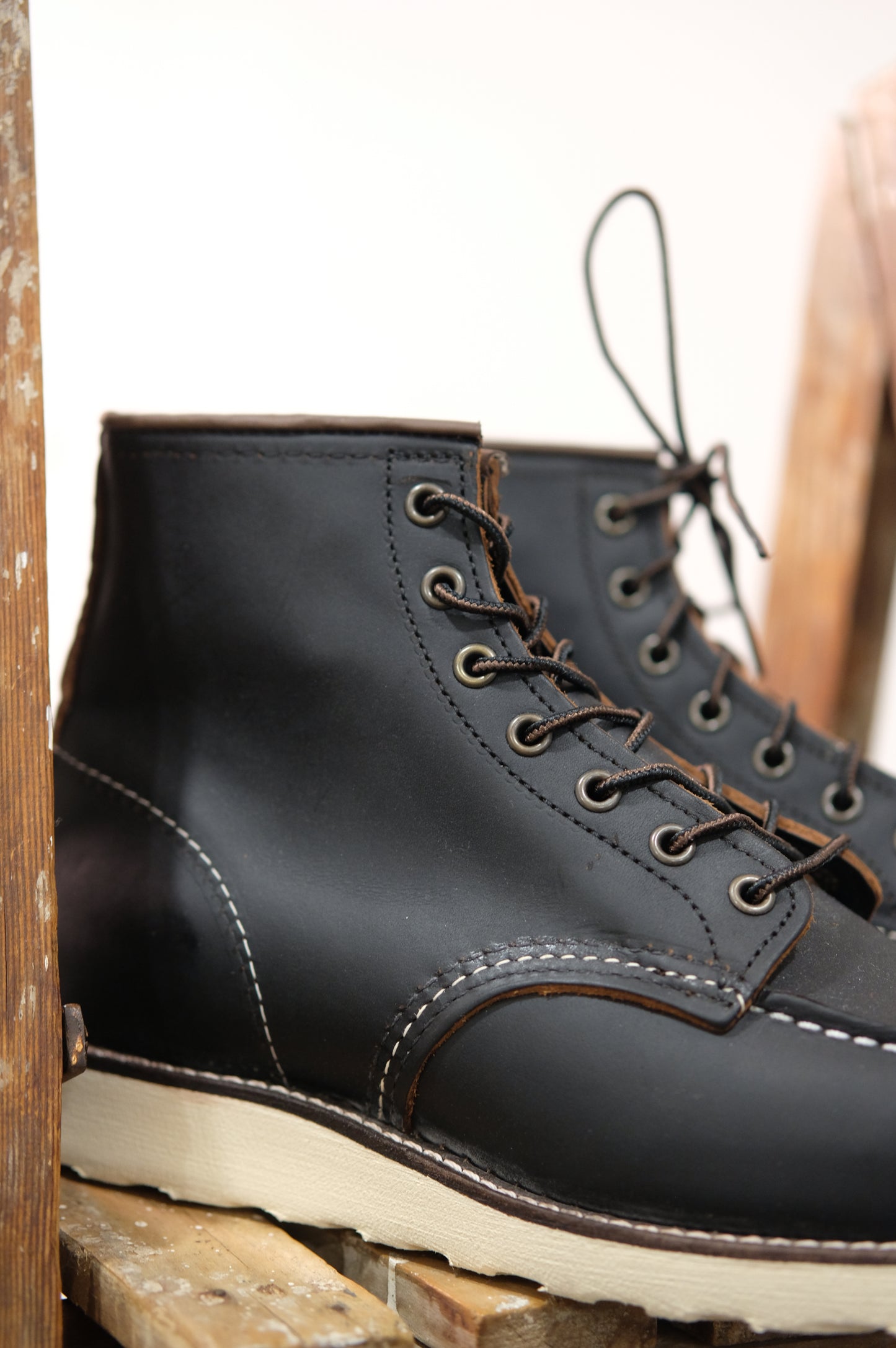 Red Wing Classic Moc Black  8849