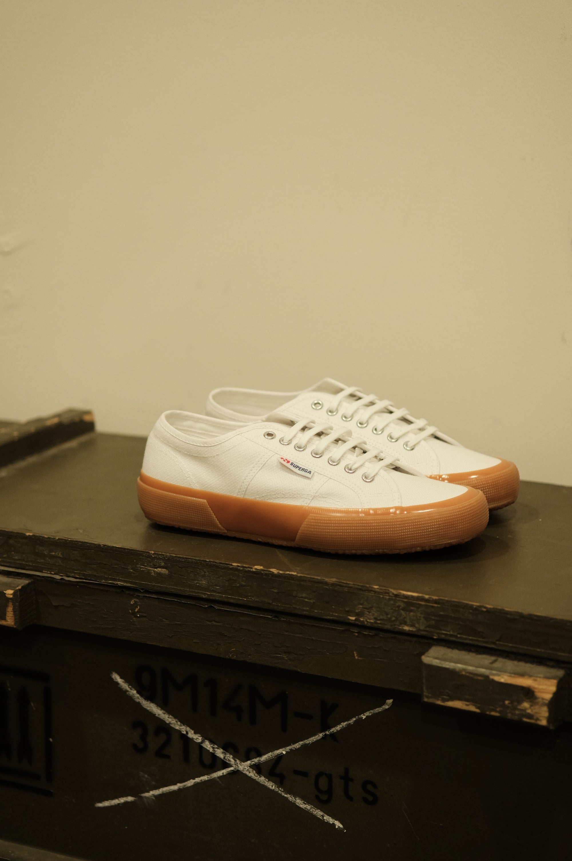 Superga Artifact 2750OG White/Dk Gum