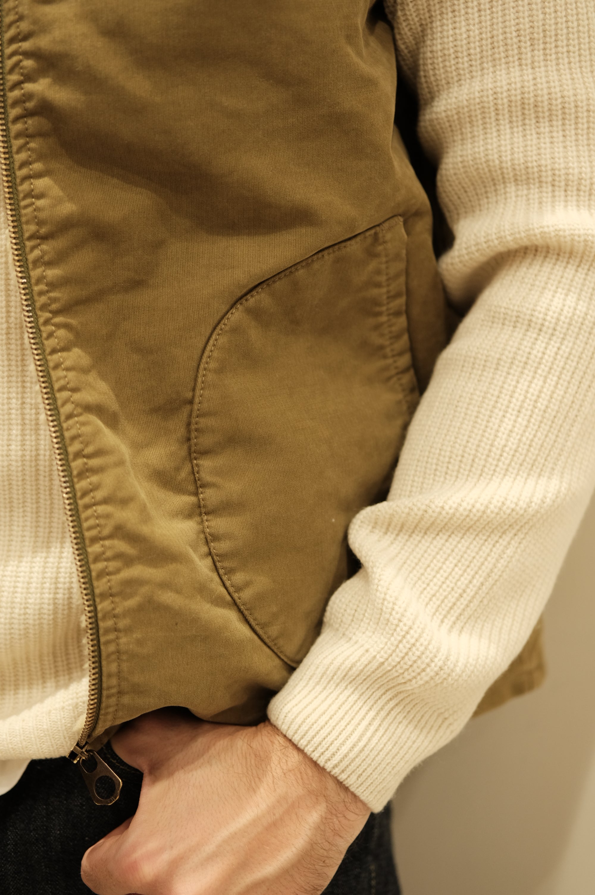 Chesapeake's Deck Jungle Vest New McCoy Khaky Green