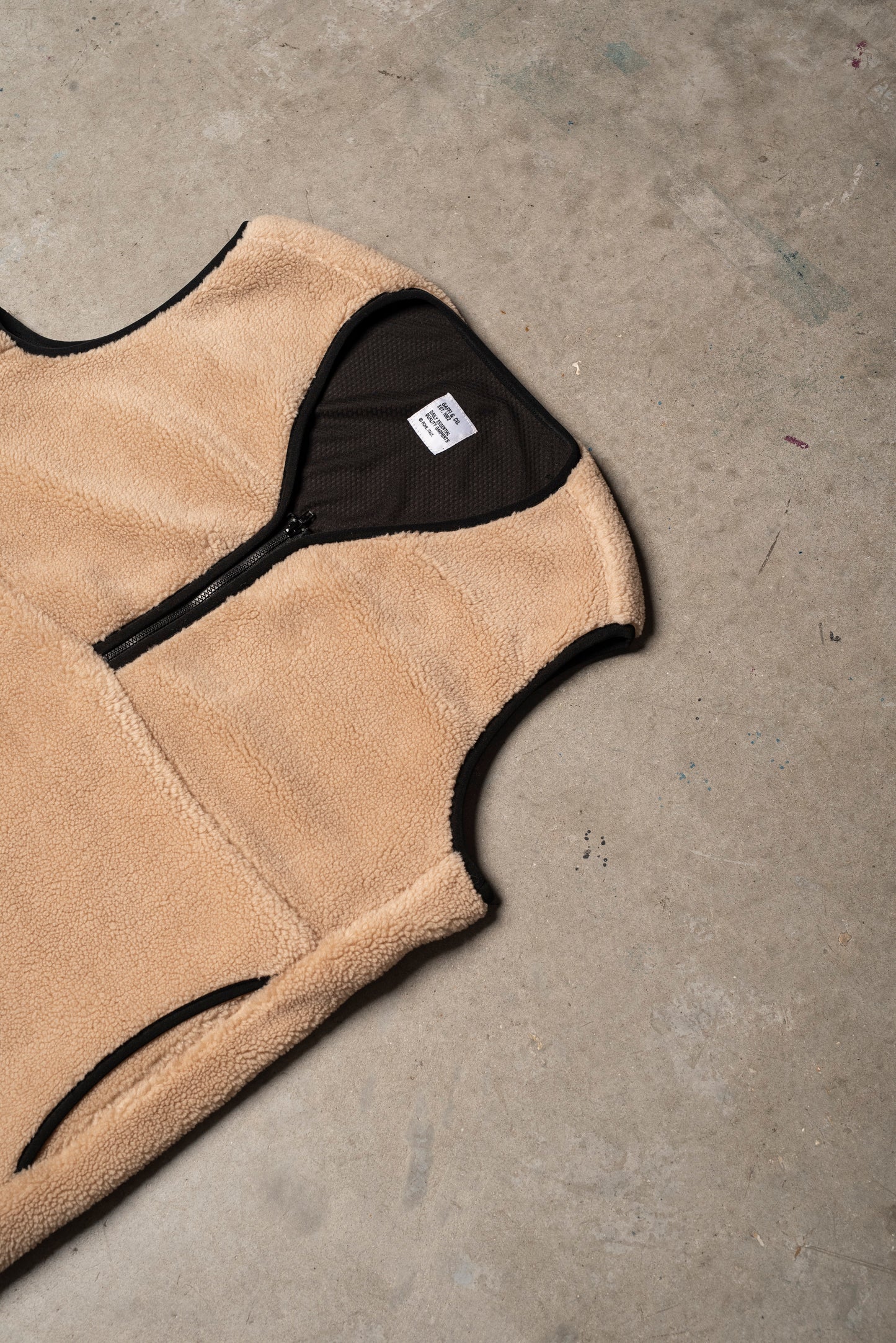 Gaffi & Co. Sherpa Vest Cream